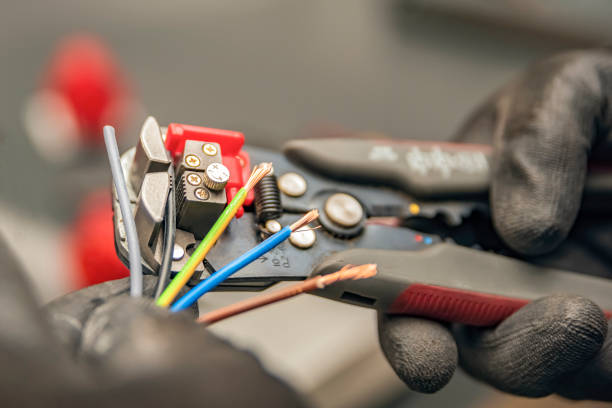 Best Circuit Breaker Repair  in Castle Point, MO