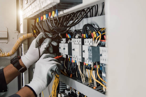 Best Local Electrician Companies  in Castle Point, MO